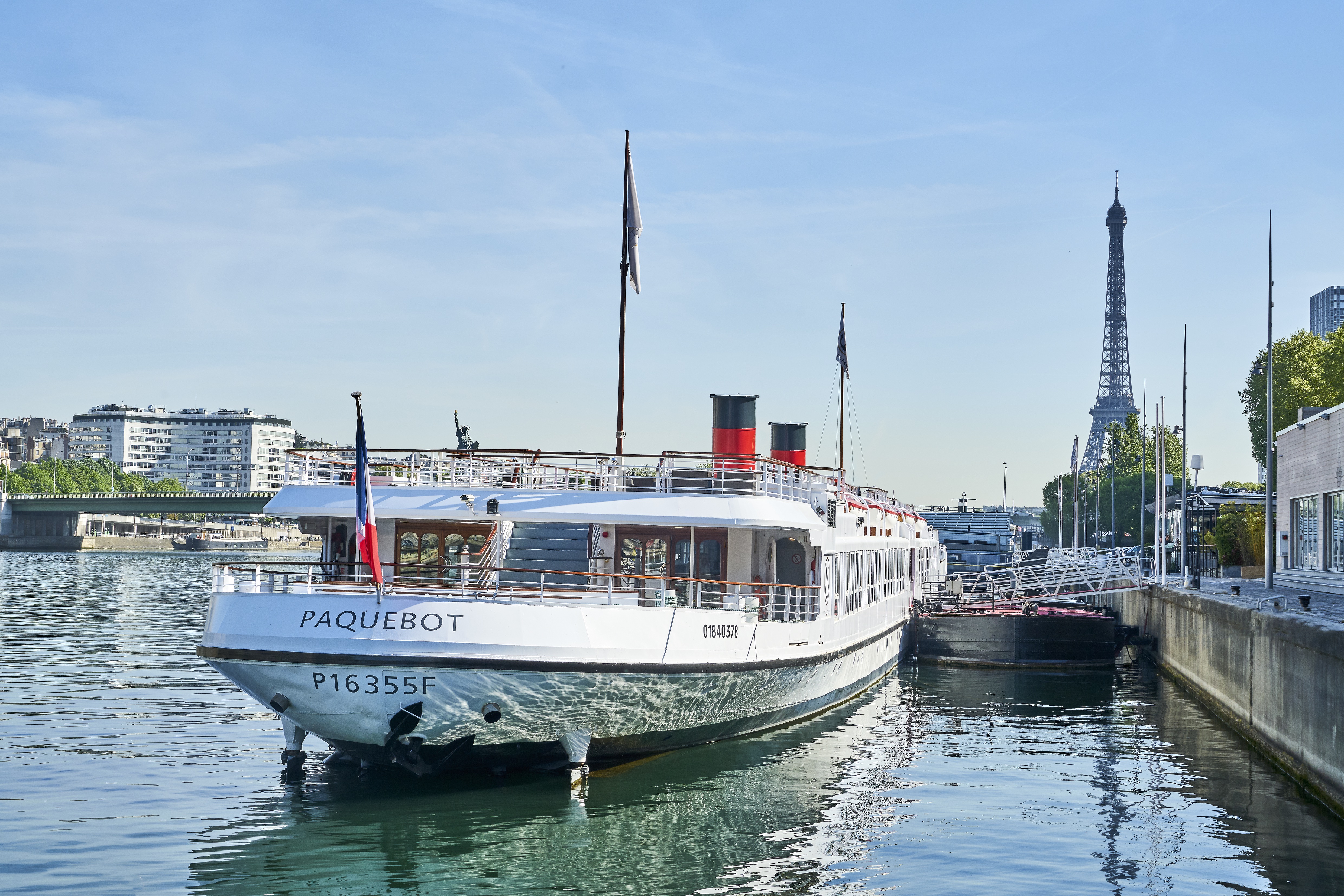 Bateaux sur le Seine Yachts de Paris prestige Sodexo