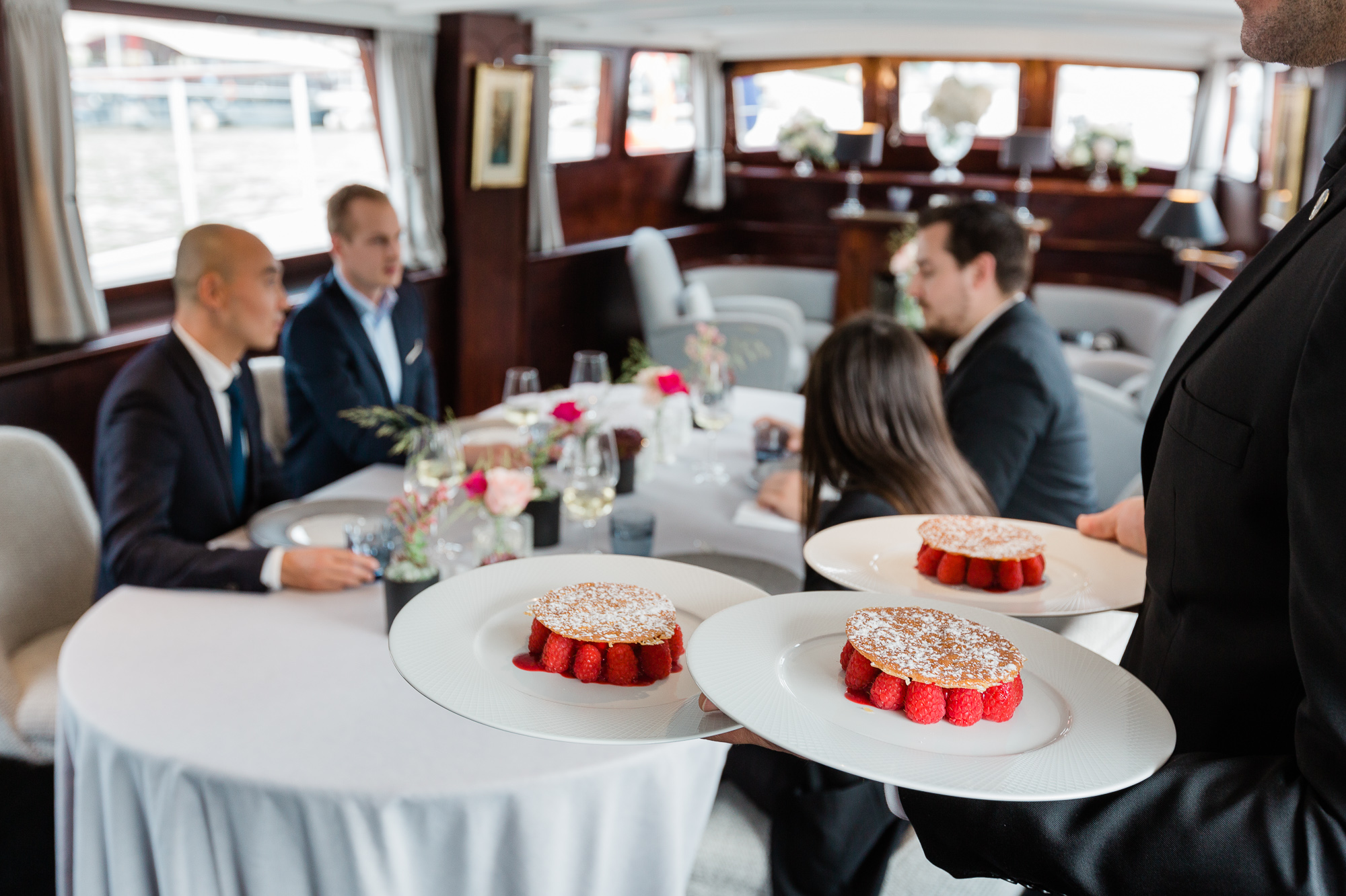 Repas d'affaires Paris sur la Seine Yachts de Paris