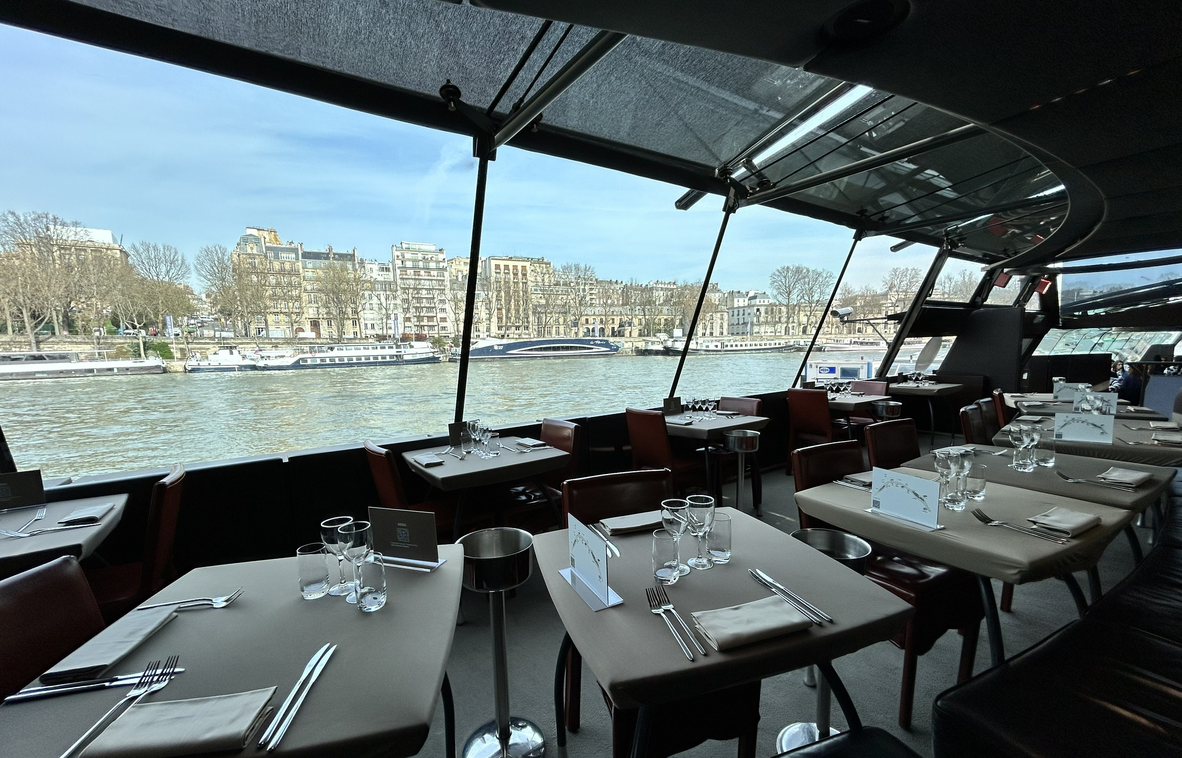 Repas d'affaires au Bateaux Parisiens sur la seine prestige sodexo